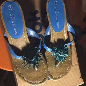 Heeled flower sandals